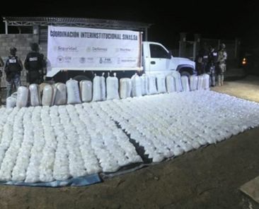 Aseguran-1.32-toneladas-de-metanfetamina-en-Carboneras-Culiacan