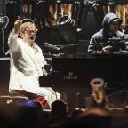 Entre-lagrimas-y-aplausos-Elton-John-se-despide-de-los-escenarios-en-la-CDMX